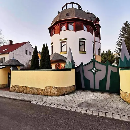 Pannonia Apartman Esztergom Extérieur photo