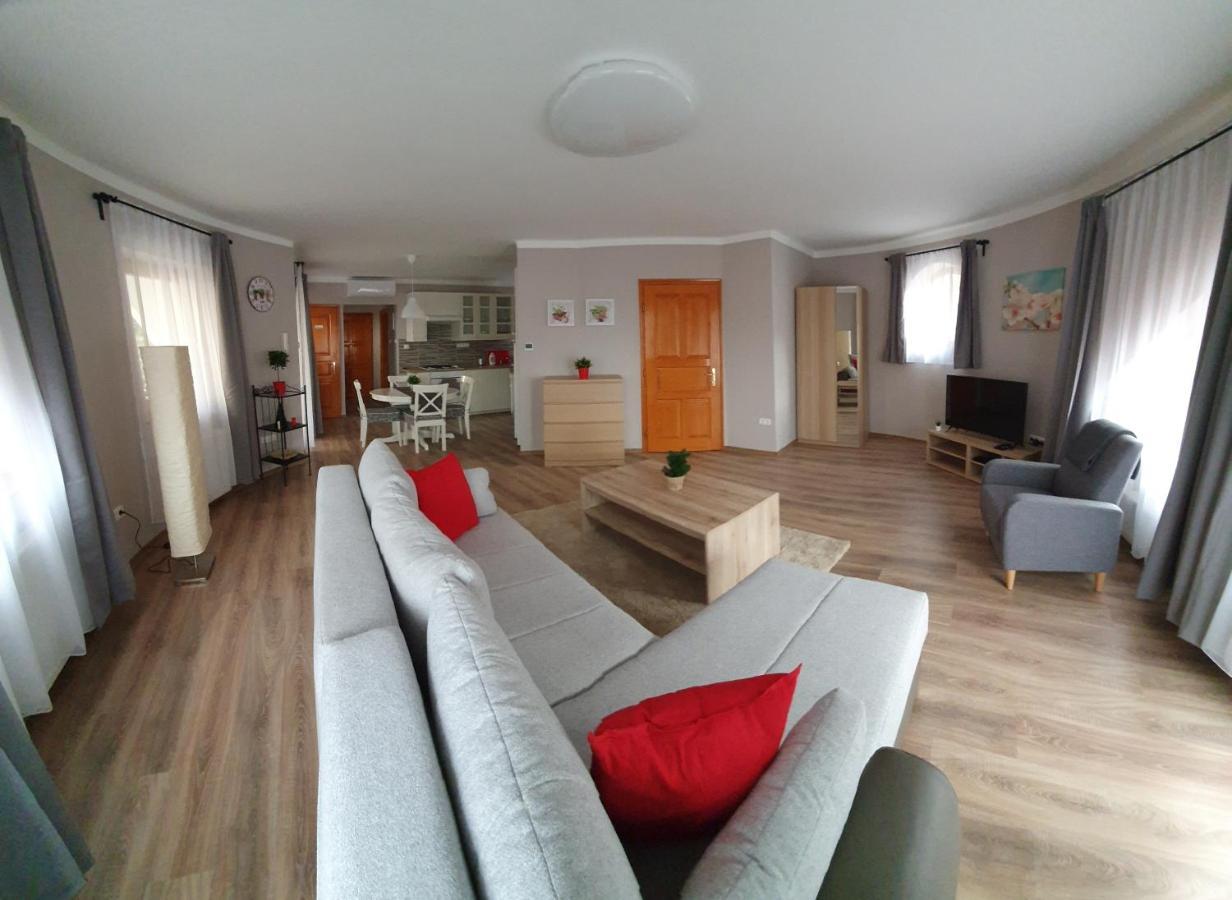 Apartment Pannonia *